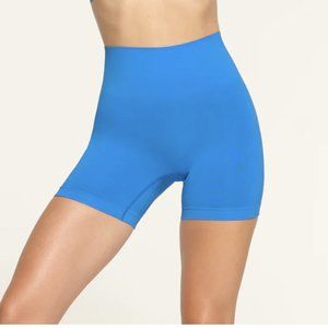 SKIMS SOFT SMOOTHING SHORT AZUL